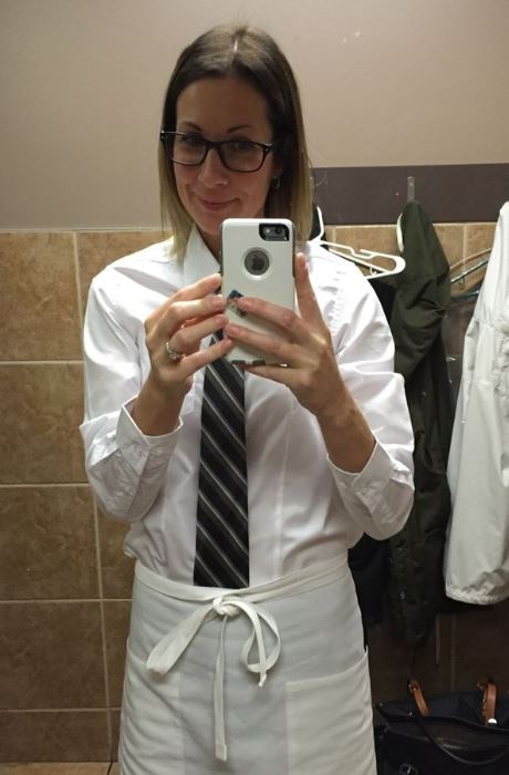 Stay-at-home mom working as a server, blogging and being a fitness coach for extra income.